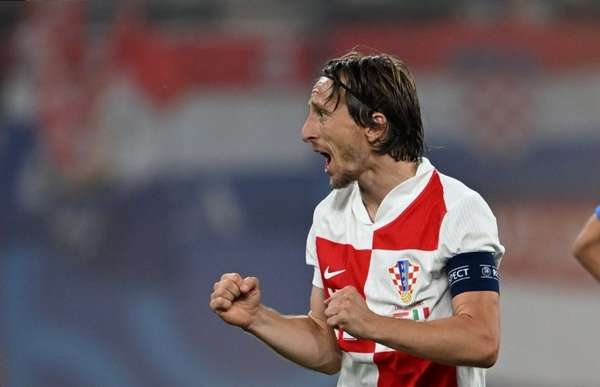 莫德里奇盛赞苏西奇：国米签约绝非偶然，德比战前温情喊话