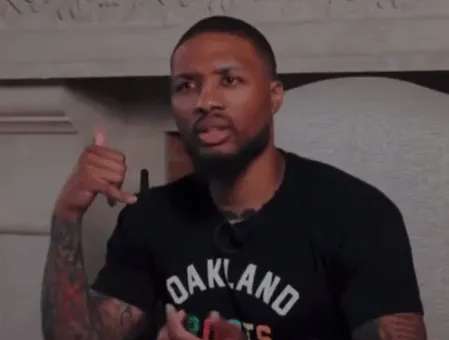 利拉德首度披露：阿尔德里奇离队源于外界流言误解