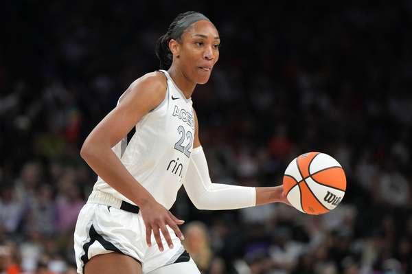 阿贾-威尔逊四度荣膺WNBA常规赛MVP 创历史纪录揽获15450美元奖金