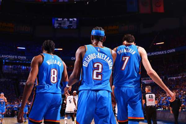 库里伤缺勇士再战雷霆 杰伦威复出改写交锋格局