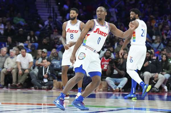 马克西埃奇库姆双星闪耀 76人迎来后恩比德时代转型契机