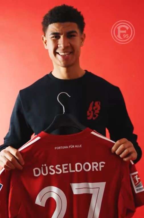 杜塞尔多夫捡漏多特新星 40万欧签下潜力中锋保利纳