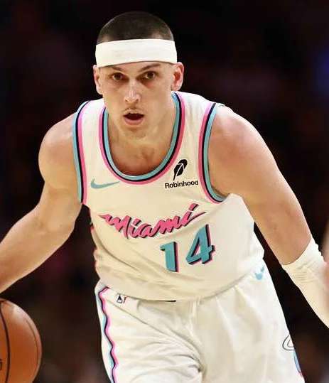 Sidery爆料：热火兜售希罗遇冷 雄鹿对"字母哥换希罗"方案兴趣寡淡