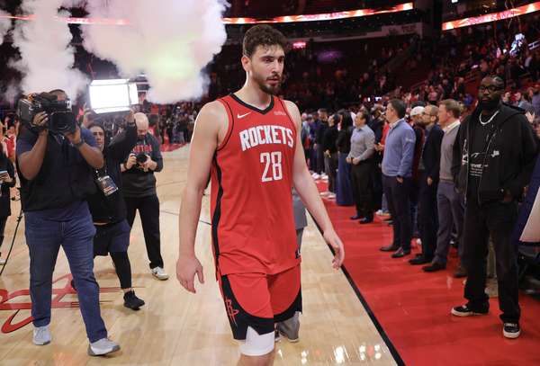 乌度卡谈申京低迷：进攻吞噬了全队 这远非个人问题