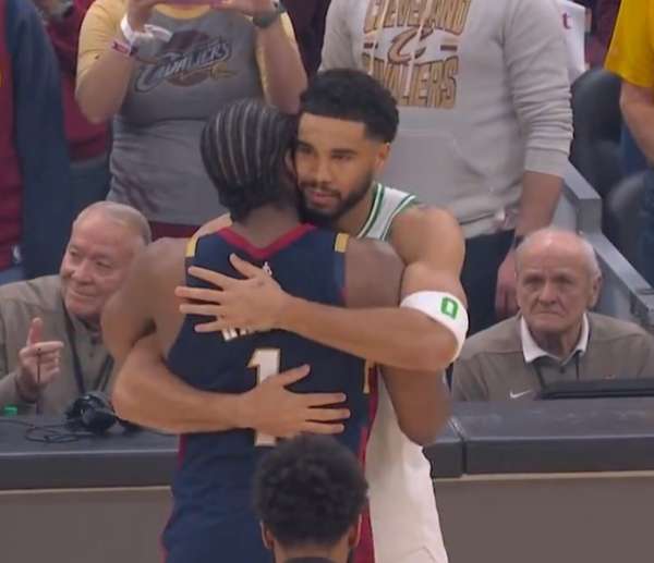 绿军轻取骑士背后：哈登对塔图姆的胜负手仍在延续