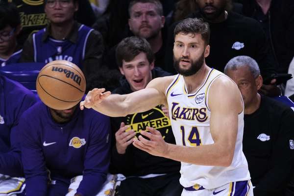 洛杉矶的红色警报！五连胜湖人直扑休斯顿 克莱伯成唯一缺席者